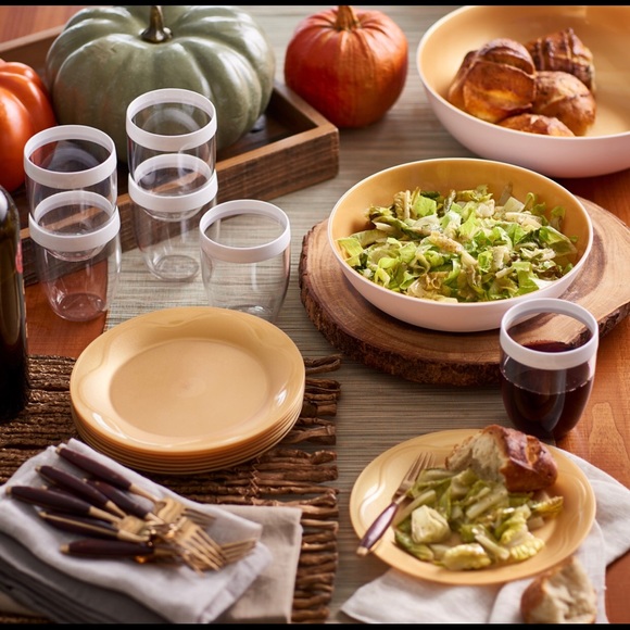 Tupperware Gold Chic Dining Set - Picture 2 of 8